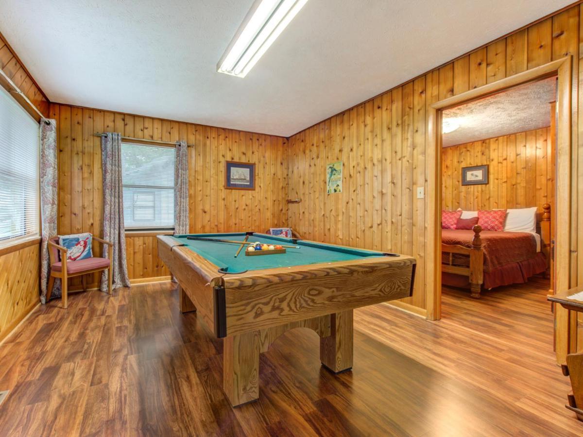 Leconte View 1, 1 Bedroom, Fireplace, Hot Tub, Grill, Pool Table, Sleeps 2 Gatlinburg Exterior photo