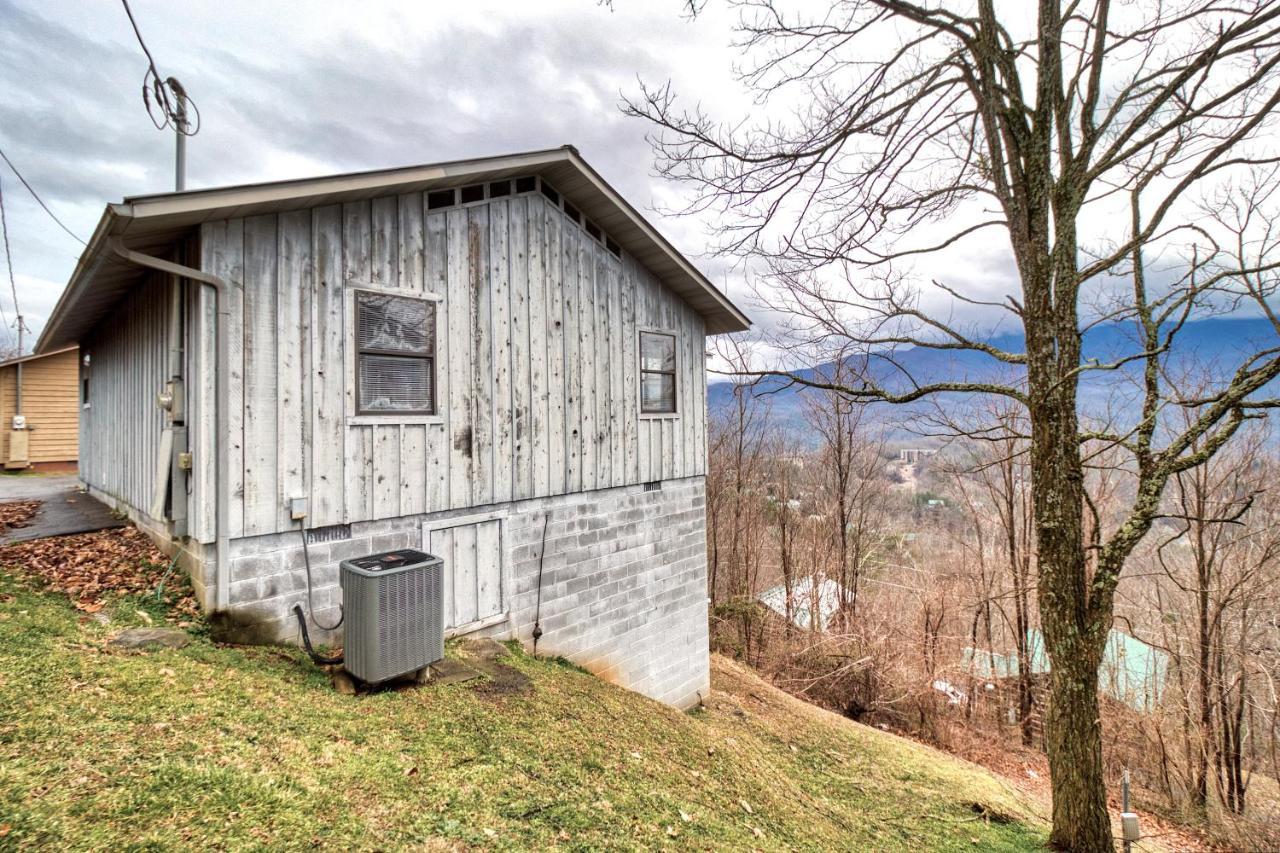 Leconte View 1, 1 Bedroom, Fireplace, Hot Tub, Grill, Pool Table, Sleeps 2 Gatlinburg Exterior photo