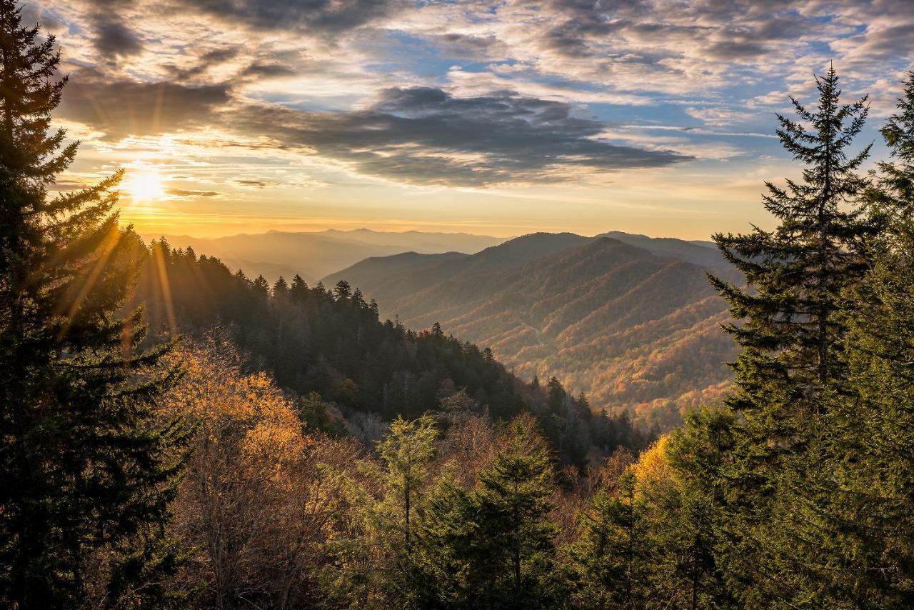 Leconte View 1, 1 Bedroom, Fireplace, Hot Tub, Grill, Pool Table, Sleeps 2 Gatlinburg Exterior photo