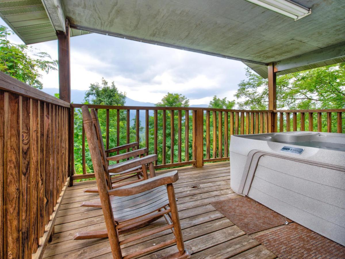 Leconte View 1, 1 Bedroom, Fireplace, Hot Tub, Grill, Pool Table, Sleeps 2 Gatlinburg Exterior photo